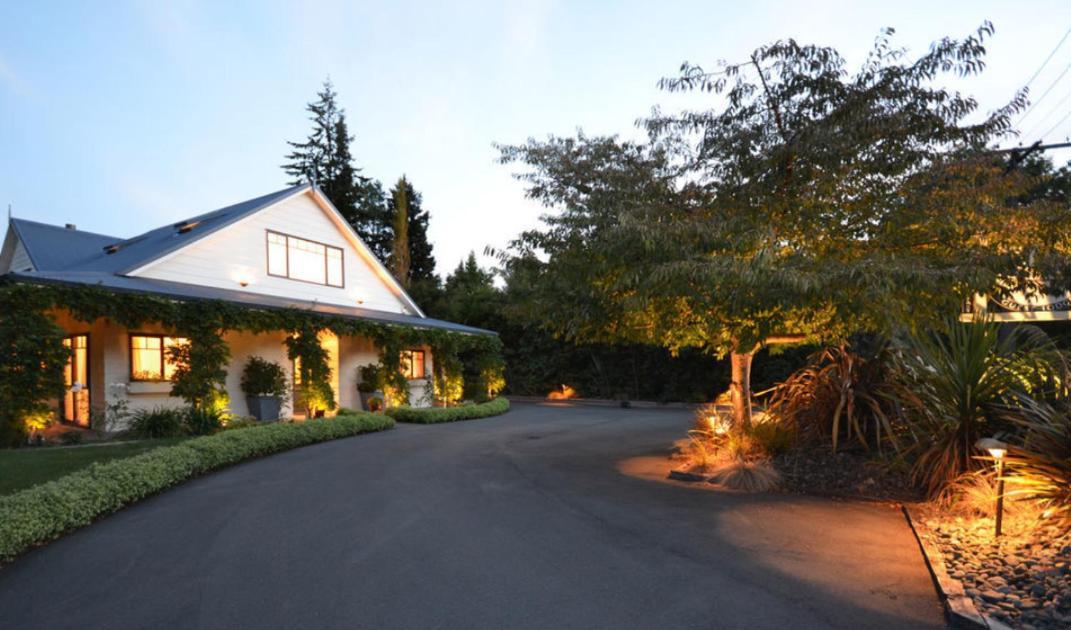 Olive Rabbit - Boutique Bed & Breakfast Turangi Exterior photo